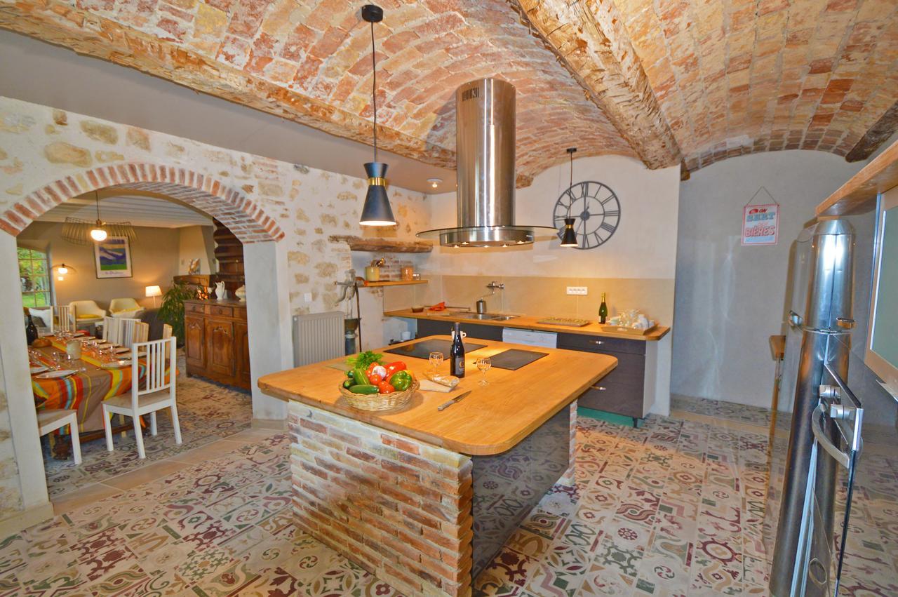 Vila Mas Antonin La Garde-Adhémar Exteriér fotografie